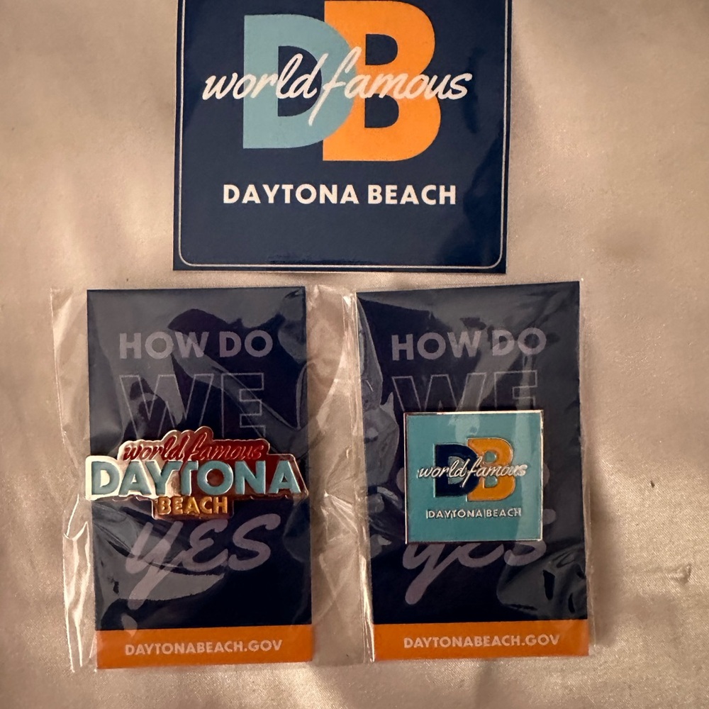 Daytona Beach Pin Set